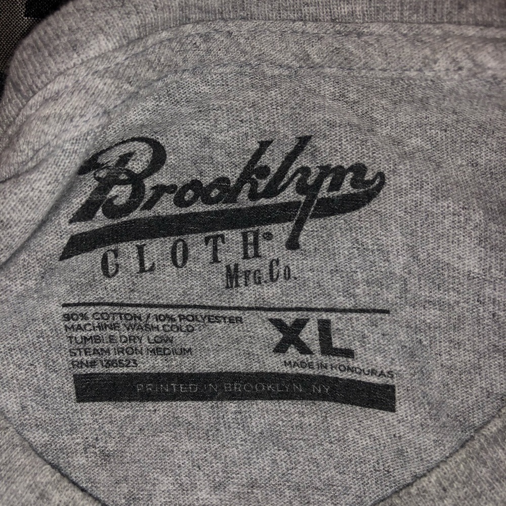 T SHIRT - Picture 4 of 4